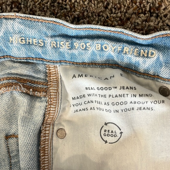 American Eagle High-rise 90’s Boyfriend Jeans - Picture 5 of 5